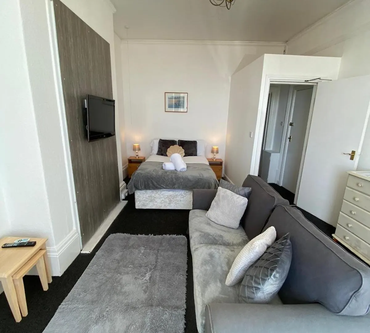 Farina No1, Sea View Studio Sleeping 2 Guests Bridlington